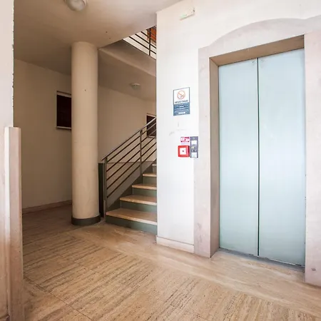 Porta Romana - Con Parcheggio Privato *
